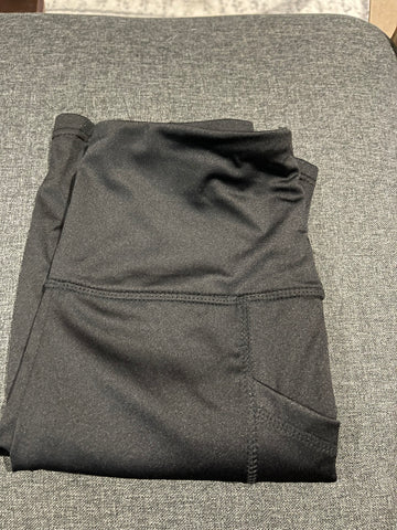 41 - athletic style pocket shorts - size S